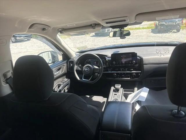 2022 Nissan Pathfinder S 4WD