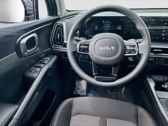 2025 Kia Sorento LX