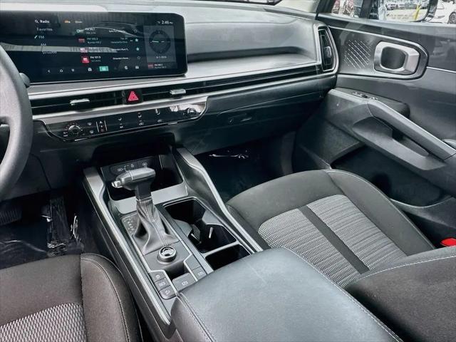 2025 Kia Sorento LX