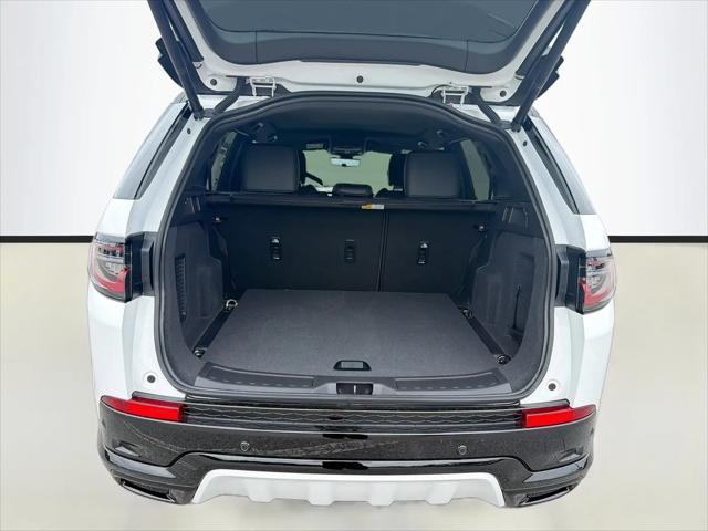 2026 Land Rover Discovery Sport Landmark