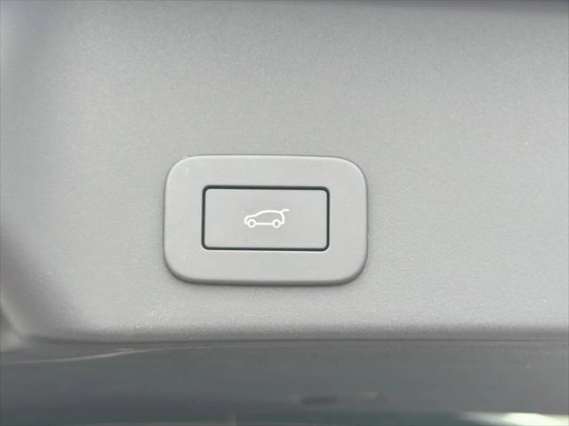 2026 Land Rover Range Rover Evoque Hoxton Edition