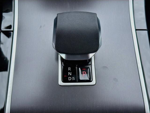 2026 Land Rover Range Rover Evoque Hoxton Edition
