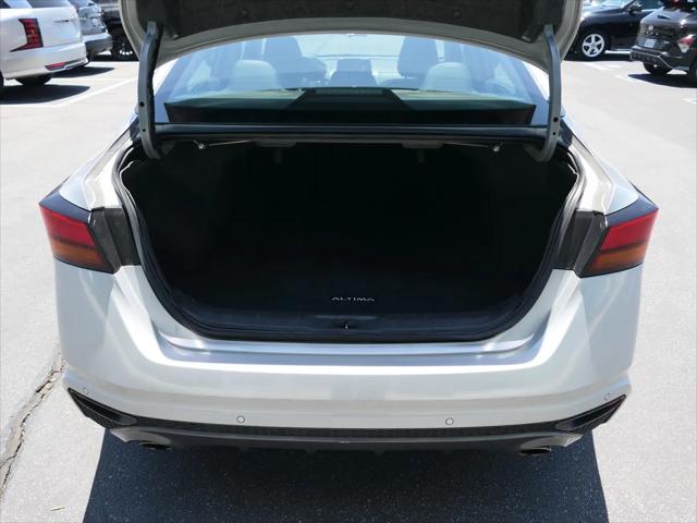 2021 Nissan Altima SR FWD