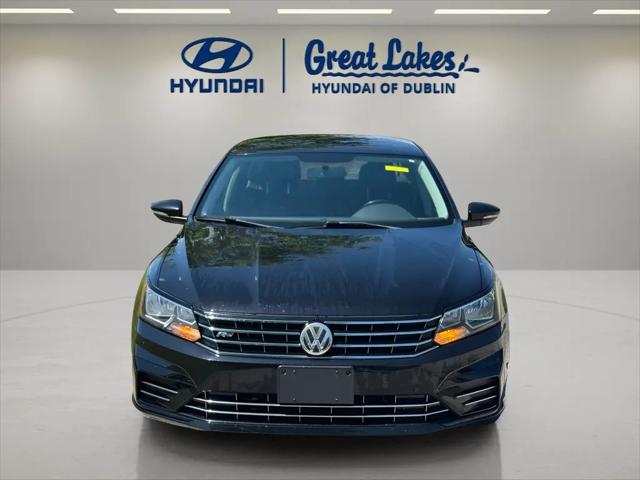 2017 Volkswagen Passat 1.8T R-Line