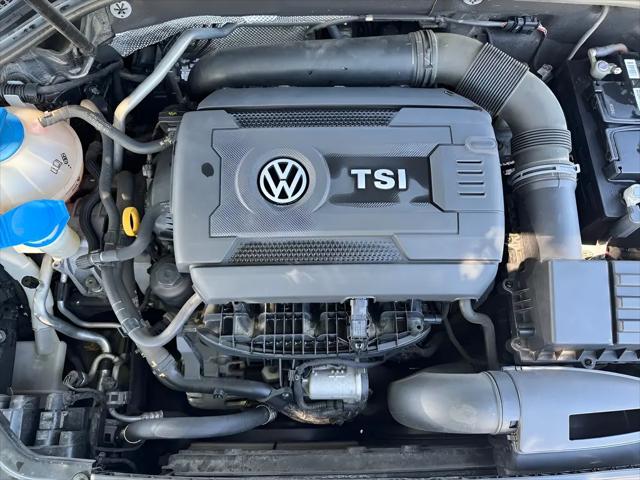 2017 Volkswagen Passat 1.8T R-Line