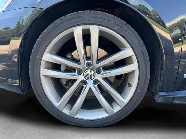 2017 Volkswagen Passat 1.8T R-Line
