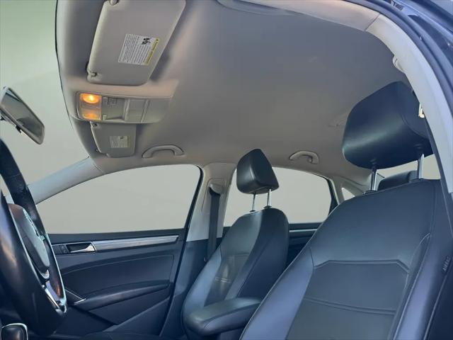 2017 Volkswagen Passat 1.8T R-Line