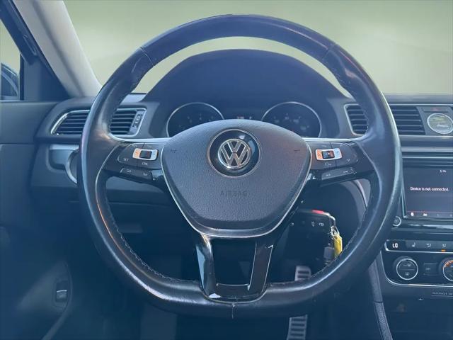 2017 Volkswagen Passat 1.8T R-Line