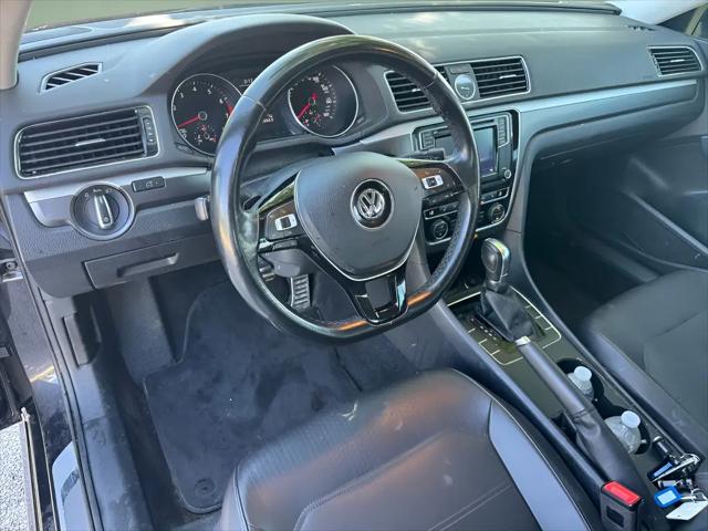 2017 Volkswagen Passat 1.8T R-Line