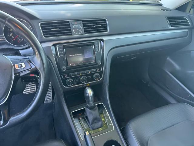 2017 Volkswagen Passat 1.8T R-Line