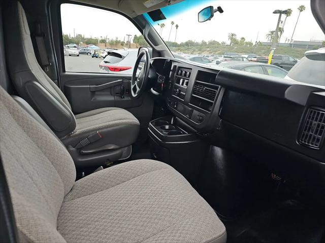 2017 GMC Savana 2500 Work Van
