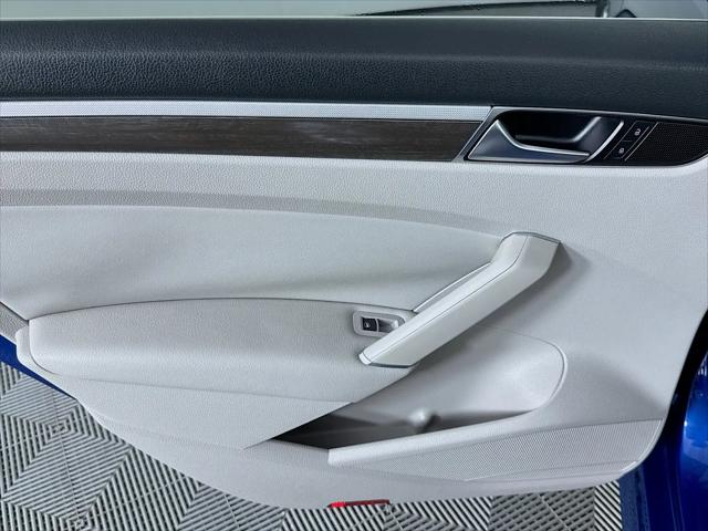 2016 Volkswagen Passat 1.8T SE