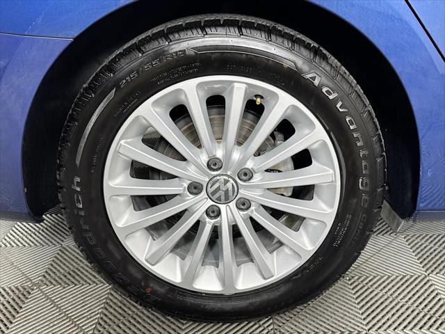 2016 Volkswagen Passat 1.8T SE
