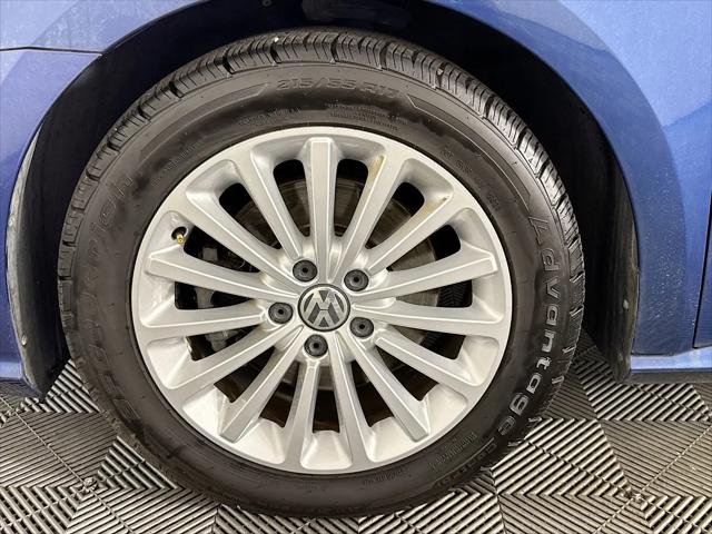 2016 Volkswagen Passat 1.8T SE