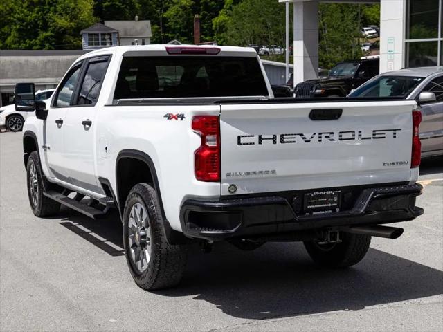 2023 Chevrolet Silverado 2500HD 4WD Crew Cab Standard Bed Custom