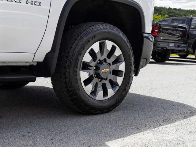 2023 Chevrolet Silverado 2500HD 4WD Crew Cab Standard Bed Custom