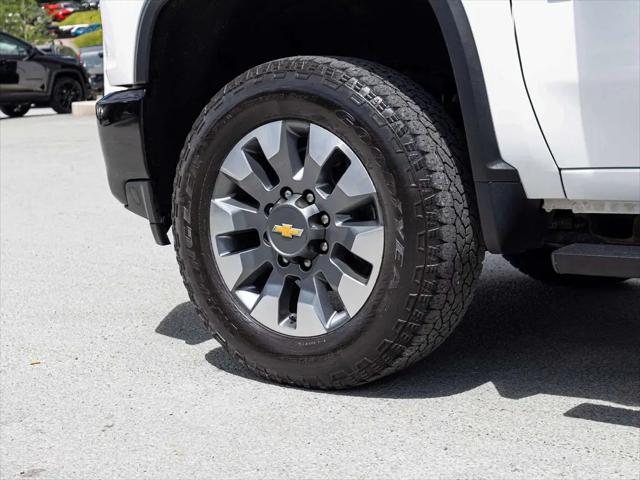 2023 Chevrolet Silverado 2500HD 4WD Crew Cab Standard Bed Custom
