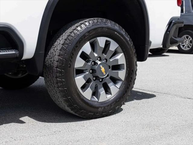 2023 Chevrolet Silverado 2500HD 4WD Crew Cab Standard Bed Custom