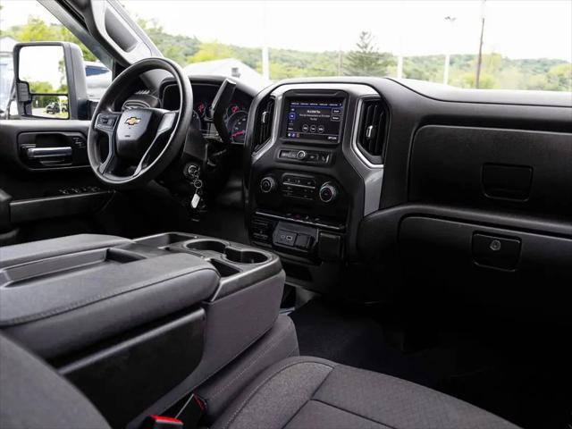 2023 Chevrolet Silverado 2500HD 4WD Crew Cab Standard Bed Custom