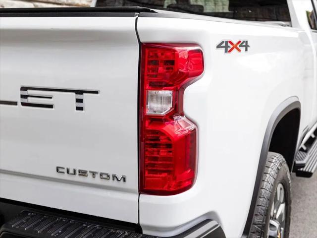 2023 Chevrolet Silverado 2500HD 4WD Crew Cab Standard Bed Custom