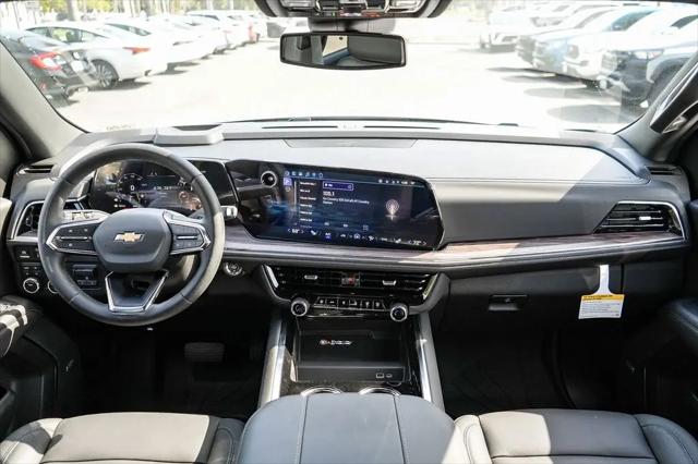 2026 Chevrolet Suburban LT, 4WD