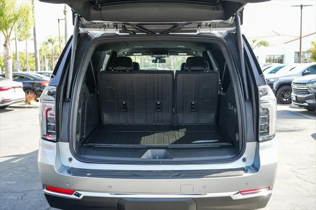 2026 Chevrolet Suburban LT, 4WD