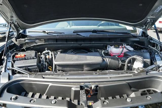 2026 Chevrolet Suburban LT, 4WD
