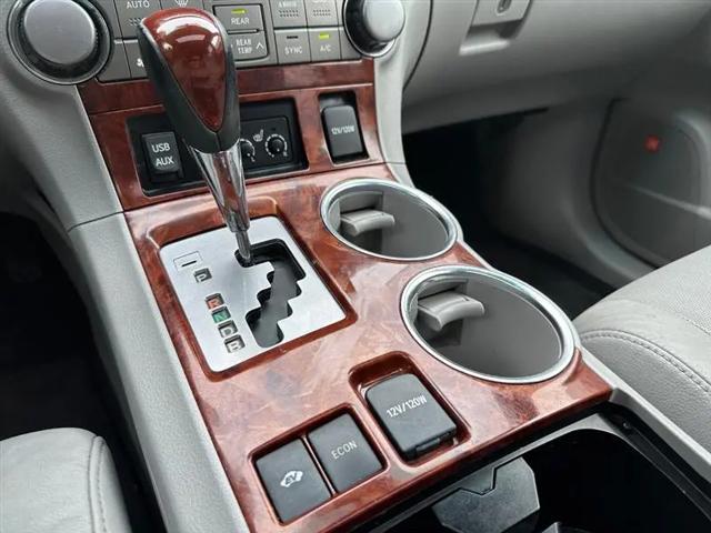 2011 Toyota Highlander Hybrid Limited V6