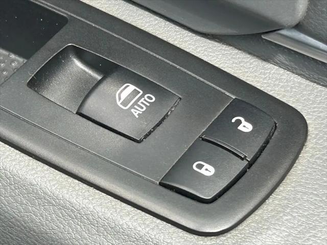 2018 Ram 1500 SLT