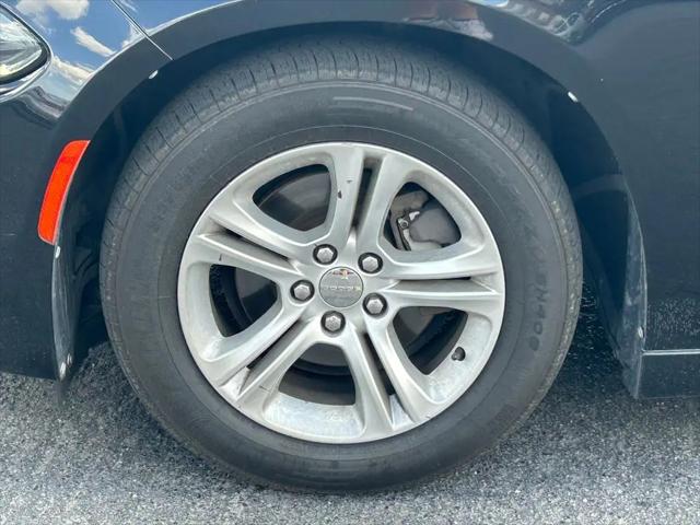 2017 Dodge Charger SE RWD