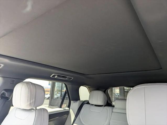 2025 Land Rover Range Rover Sport P360 SE