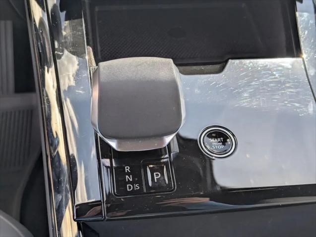 2025 Land Rover Range Rover Sport P360 SE