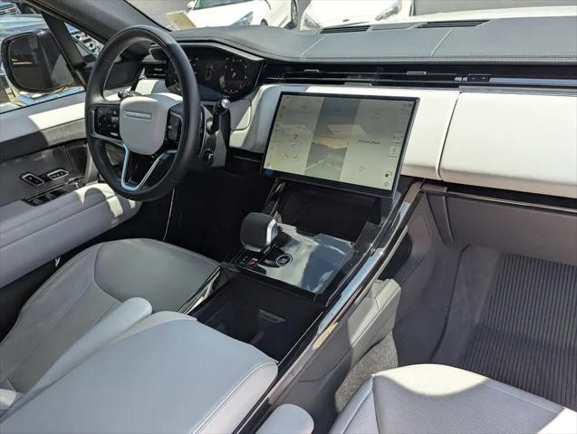 2025 Land Rover Range Rover Sport P360 SE