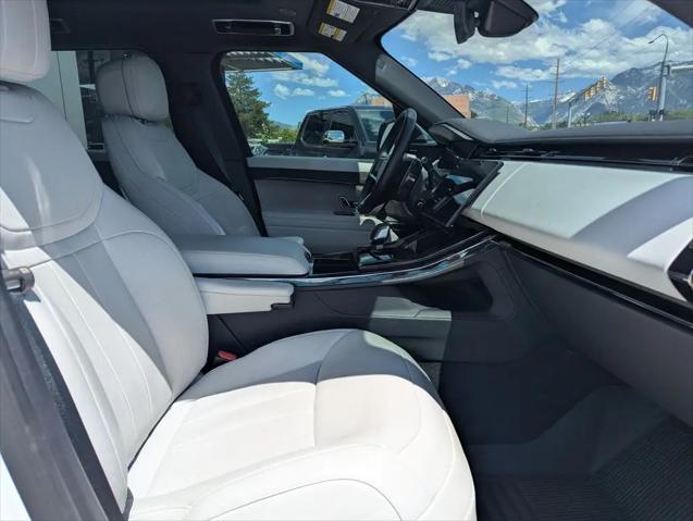 2025 Land Rover Range Rover Sport P360 SE