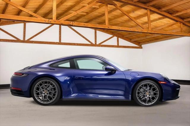 2020 Porsche 911 Carrera