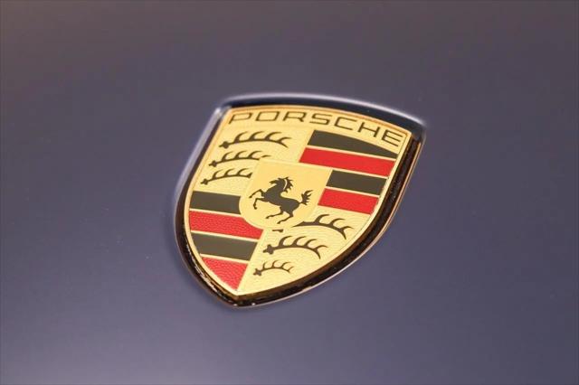 2020 Porsche 911 Carrera