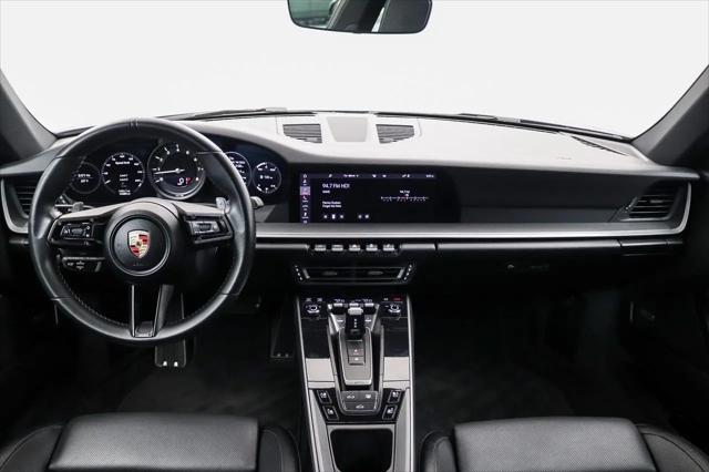 2020 Porsche 911 Carrera