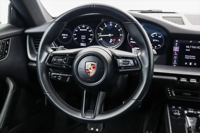 2020 Porsche 911 Carrera
