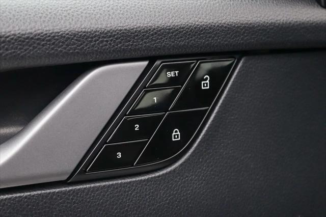 2020 Porsche 911 Carrera