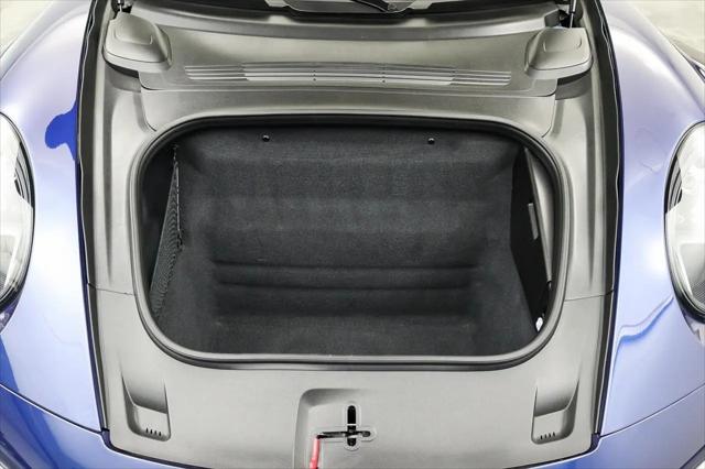 2020 Porsche 911 Carrera