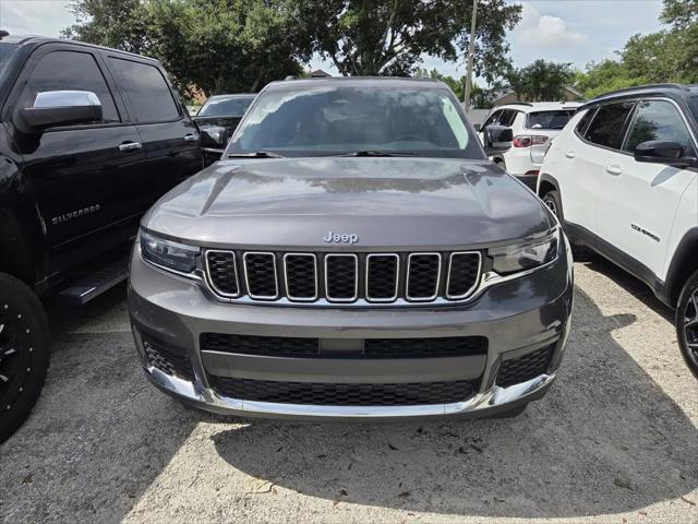 2022 Jeep Grand Cherokee L Laredo 4x2