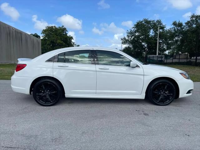 2014 Chrysler 200 Limited