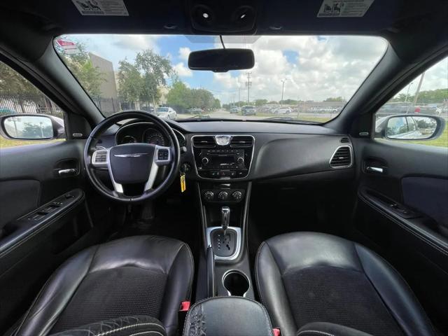 2014 Chrysler 200 Limited