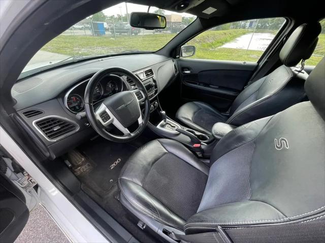 2014 Chrysler 200 Limited