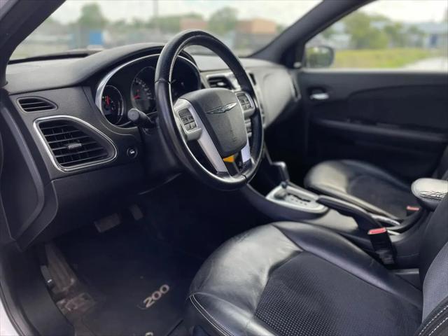 2014 Chrysler 200 Limited