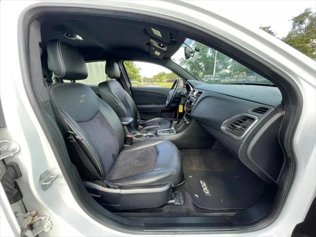 2014 Chrysler 200 Limited