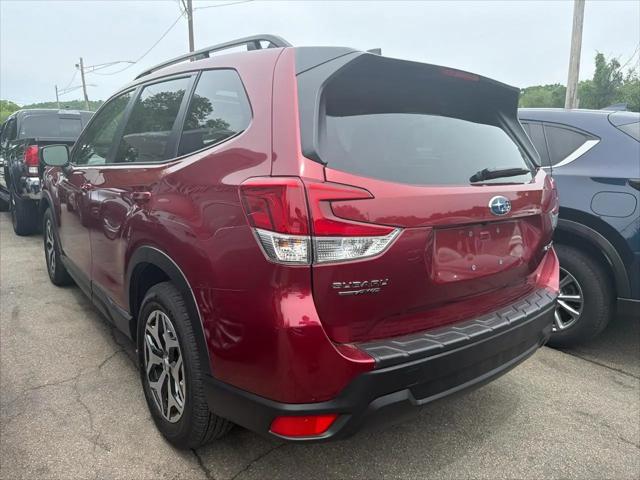 2024 Subaru Forester Premium