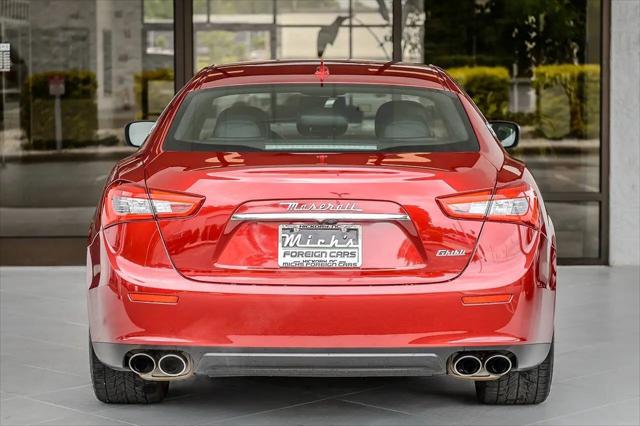 2015 Maserati Ghibli Standard