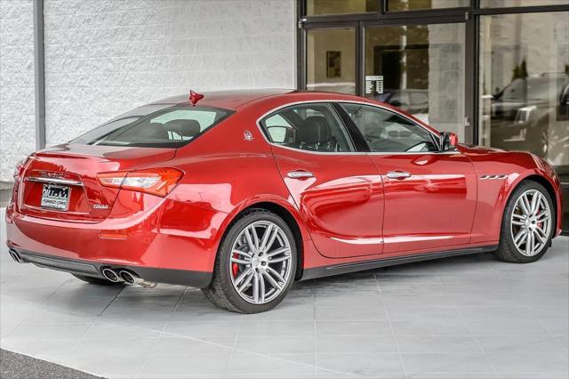 2015 Maserati Ghibli Standard