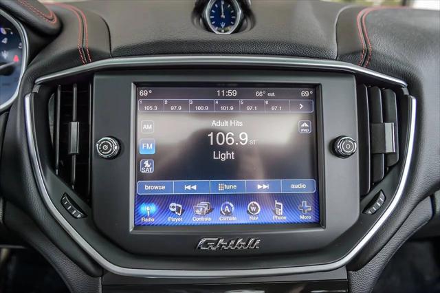 2015 Maserati Ghibli Standard
